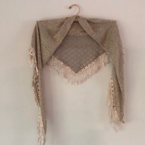 Lace adorned scarf